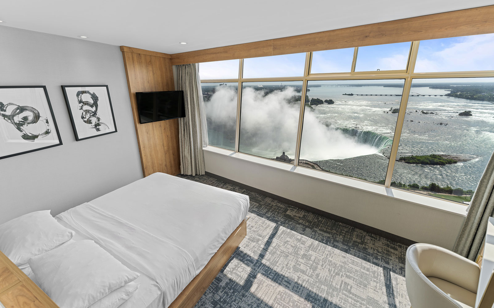 Tower Canadian Fallsview room with light interior and falls panorama